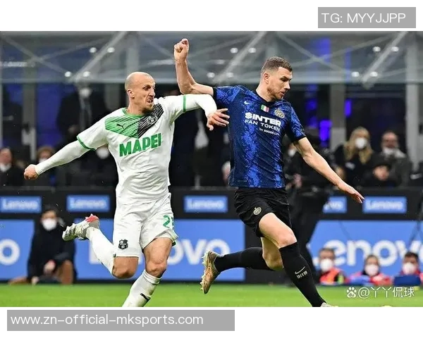 马蒂奇37岁依然神勇凌空抽射破门今夏自由转会萨索洛