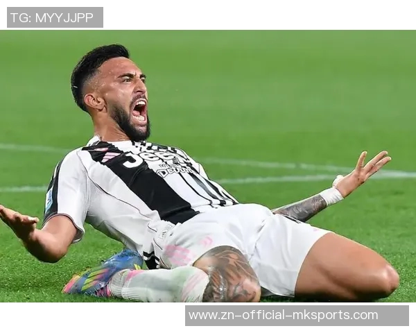 孔塞桑伊尔迪兹华丽过人连连挑战防线前者射门被挡精彩瞬间引发全场欢呼